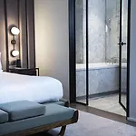 Maison Breguet 5*