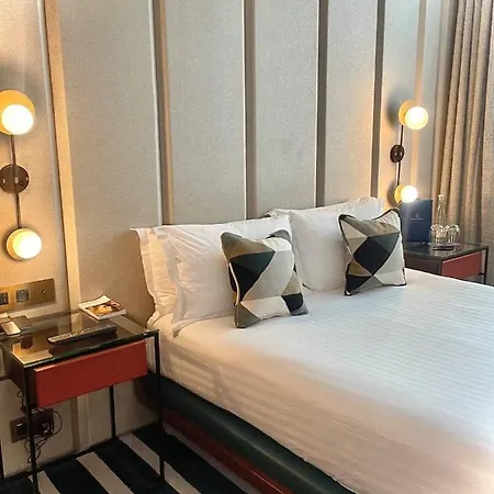 Hotel Maison Breguet 5*