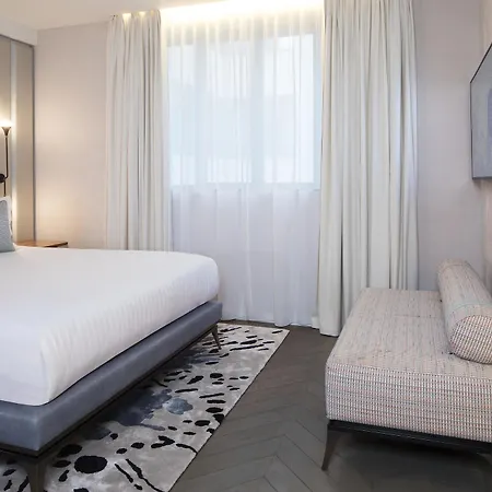 Maison Breguet 5* Paris