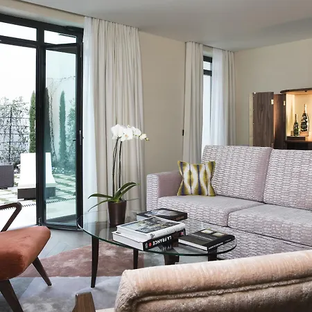 Maison Breguet Hotel