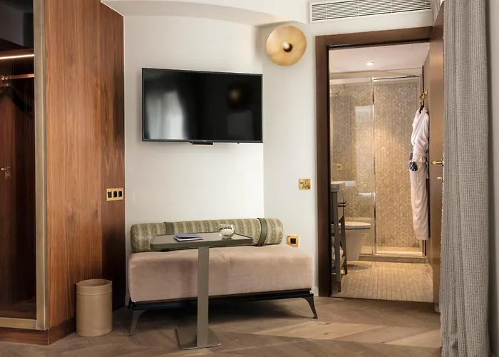 Maison Bréguet Hotel 5*