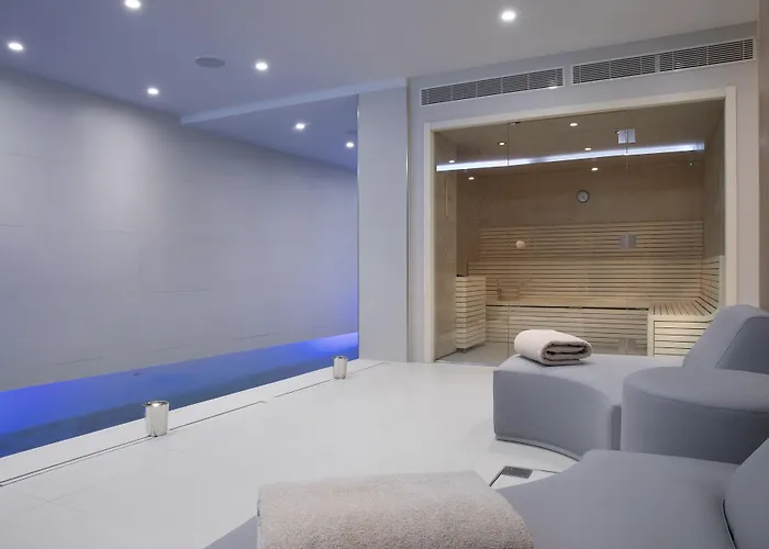 Maison Breguet Hotel 5*