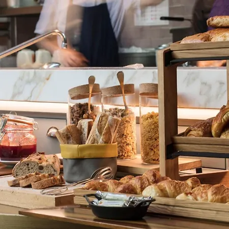 Hotel Maison Breguet 5*